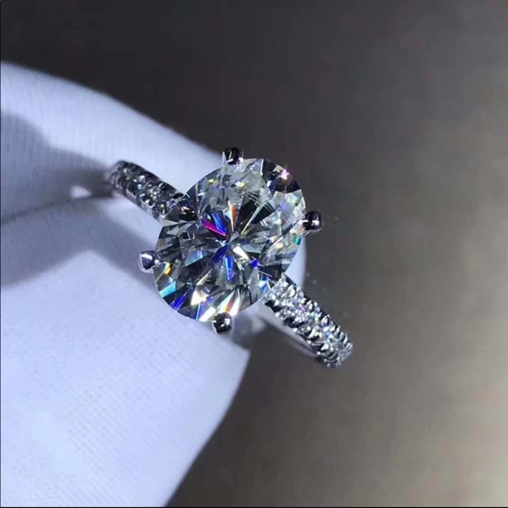 9 CT Oval White Sapphire 925Sterling Silver Ring - Picture 3 of 7